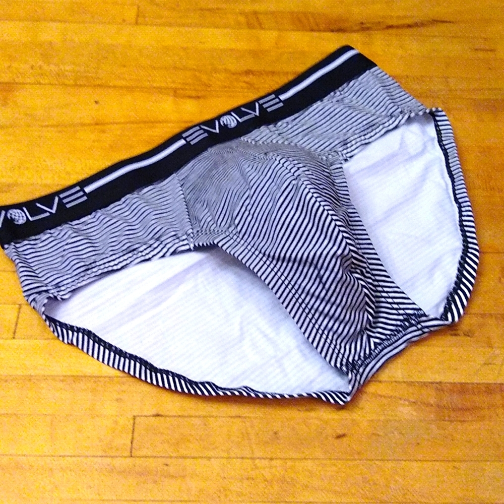EVOLVE BRIEFS